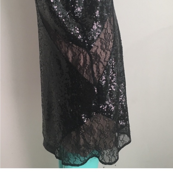Express sequin and lace dress - Picture 3 of 5